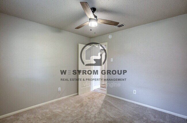 Building Photo - 1642 Belltower Dr