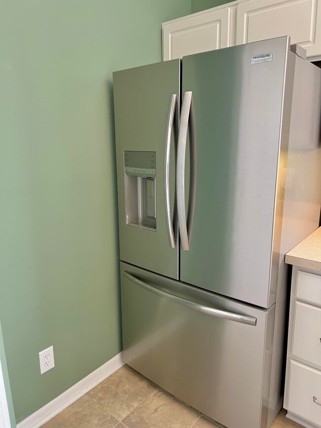 Building Photo - 2271 Edenderry Dr