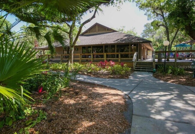 Building Photo - 2960 Sandringham Pl