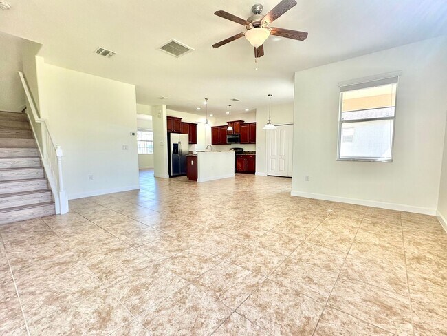 Building Photo - Upscale and modern 5bedroom/2.5bath home i...