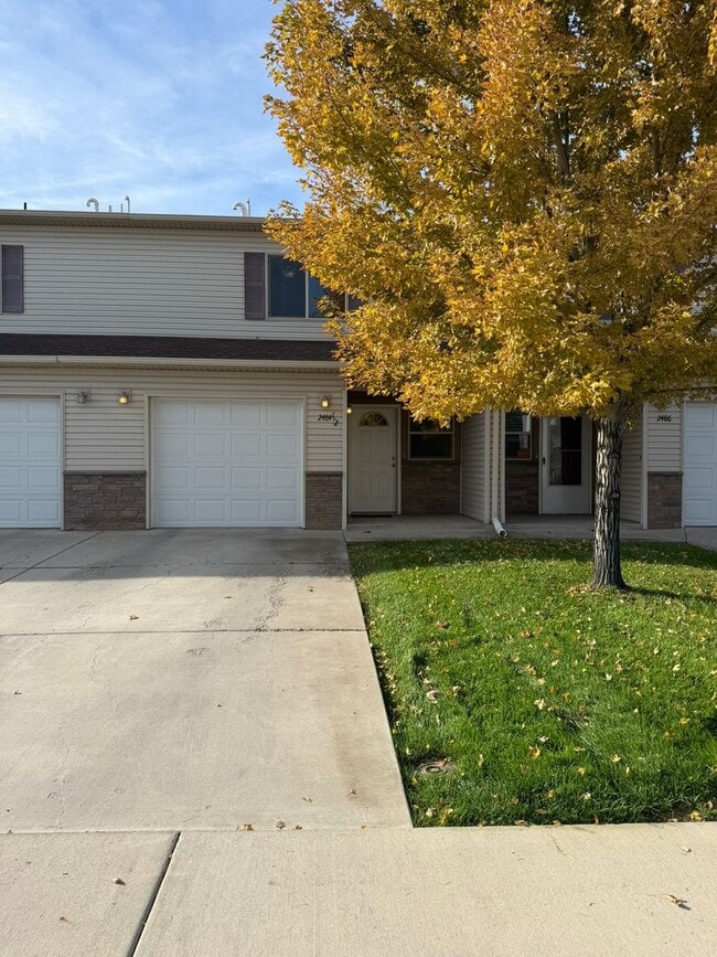 Building Photo - 2484 1/2 Brokwillow Loop