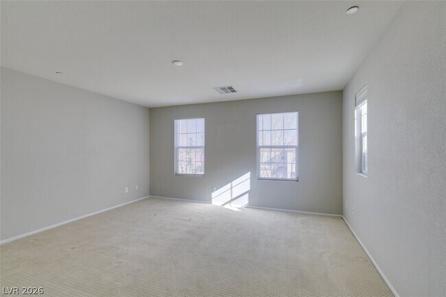 Building Photo - 3009 Camino Sereno Ave