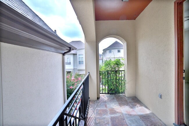 Building Photo - 6335 E Mystic Meadow