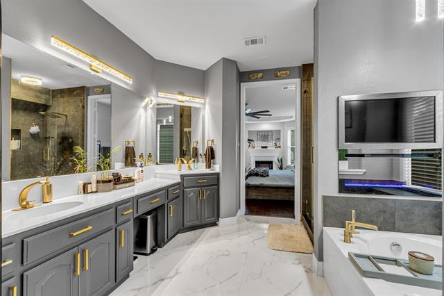 Building Photo - 13389 Spirit Falls Dr