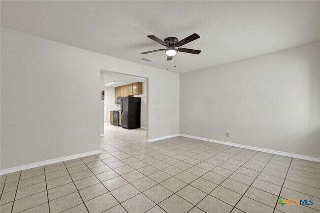 Building Photo - 334 Craddock Ave