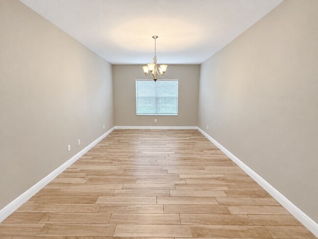 Building Photo - 5418 Silver Sun Dr