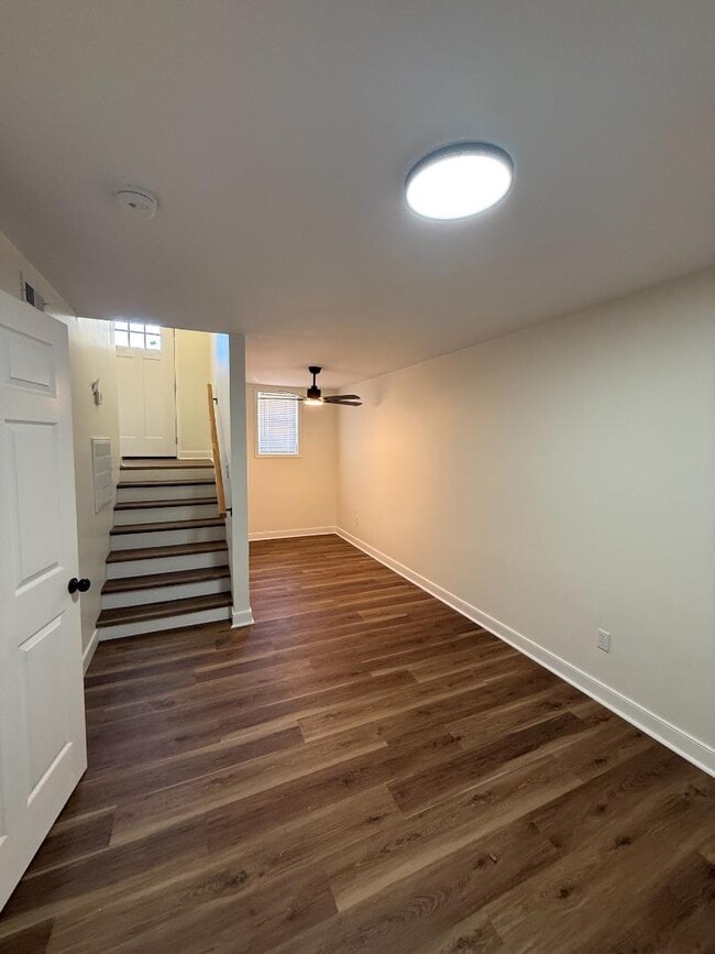 Building Photo - 415 Doak St