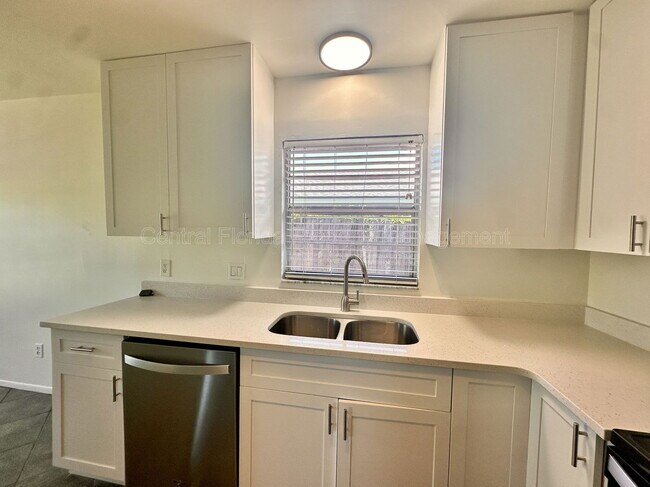Building Photo - 1432 Lantry Ct