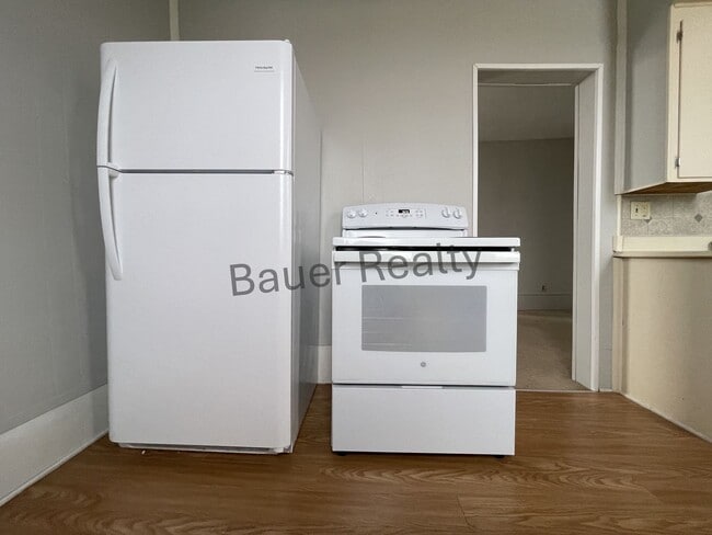 Building Photo - ad108