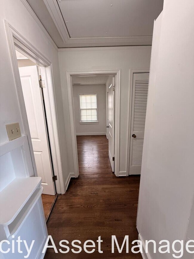 Building Photo - A MUST-SEE SECTION 8 FRIENDLY HOME!!!!