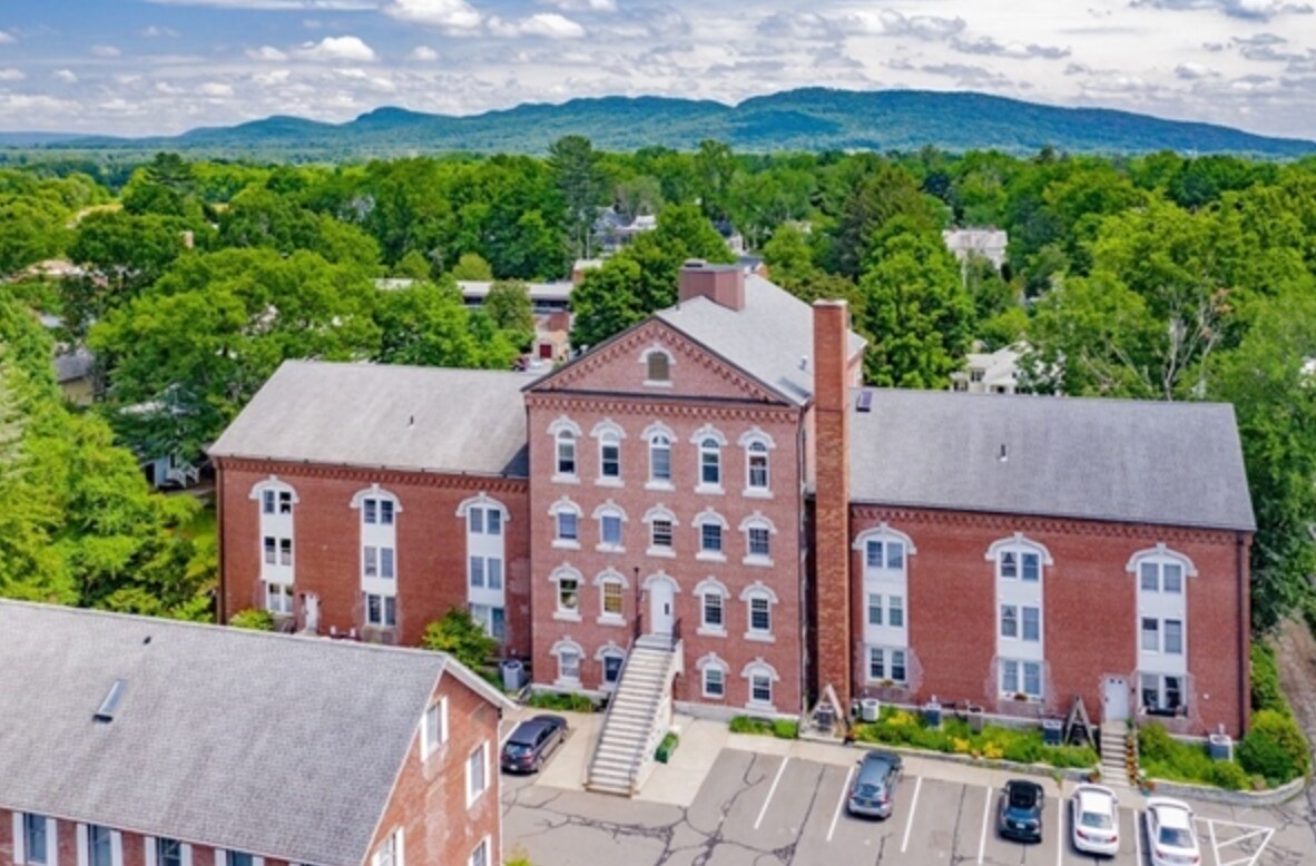 Building Photo - 50 Union St
