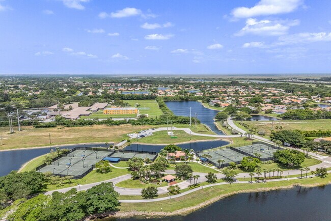 Building Photo - 10852 La Salinas Cir