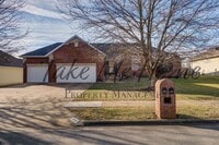 Building Photo - 4 Bedroom in Willard School District!