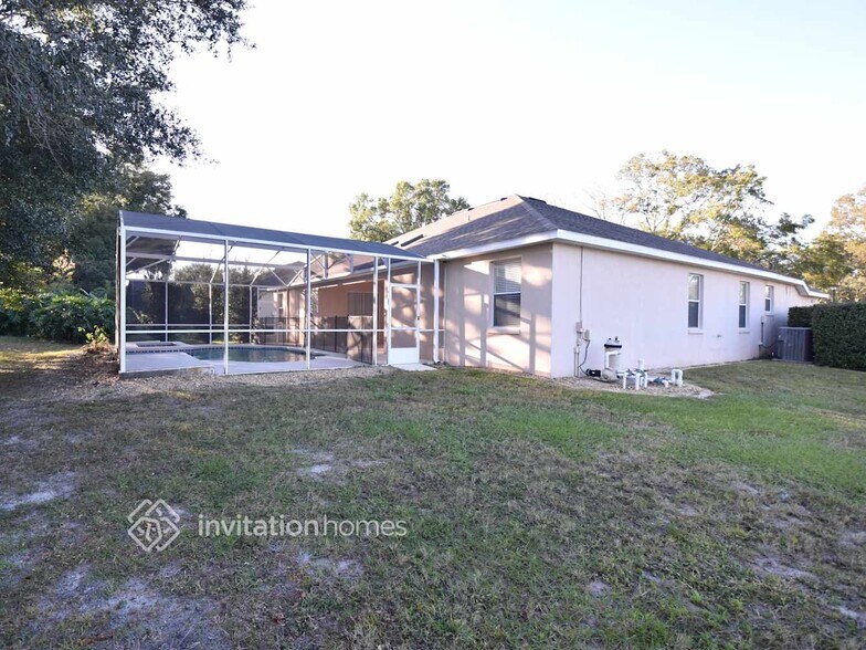 Building Photo - 1774 Sweetwater W Cir