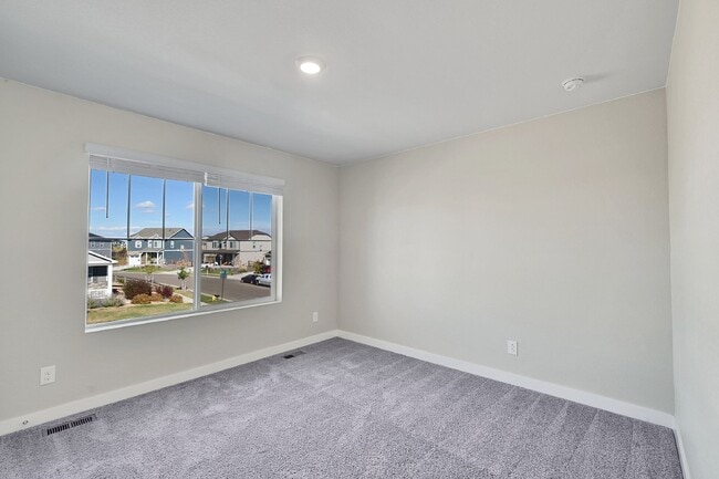 Building Photo - $3,190.95 - 5 Bed, 3 Bath Home in Thornton with Cozy Fireplace and Fenced-in Yard