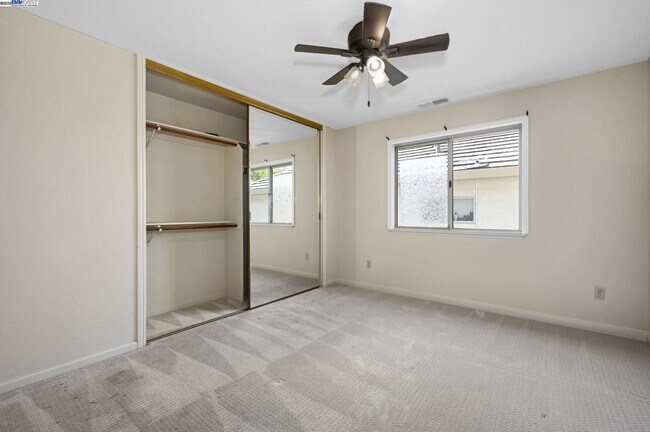 Building Photo - 3515 Deer Crest Dr