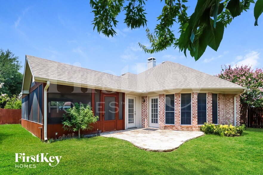 Building Photo - 2204 Reedway Ct