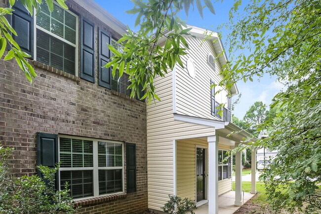 Building Photo - 3832 Glory St