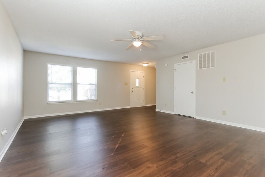 Building Photo - 1745 Brassica Way