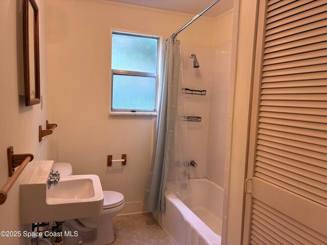 Building Photo - 803 Rockledge Dr