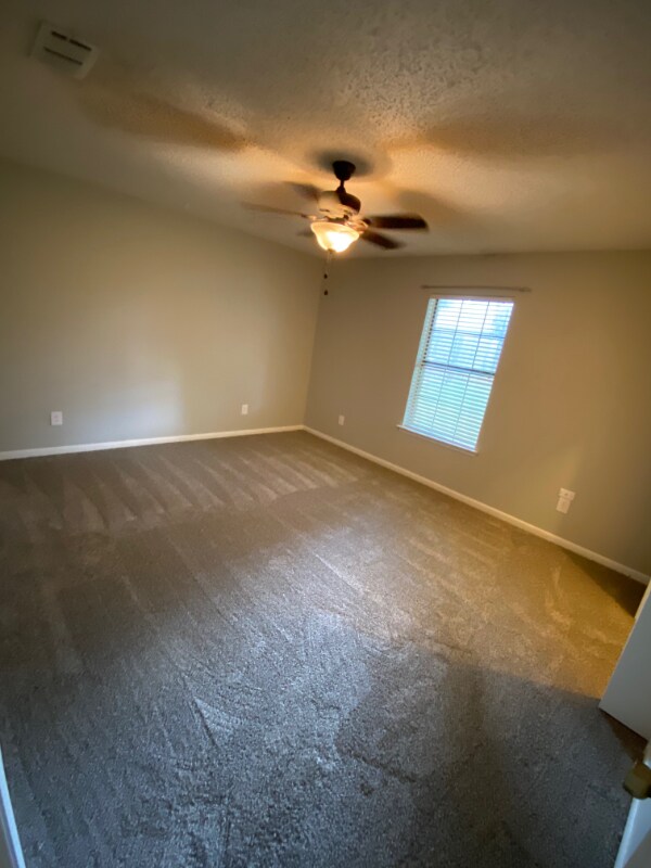 Building Photo - 3320 Lockhaven Dr