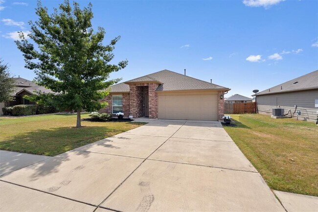 Building Photo - 300 Camellia Dr
