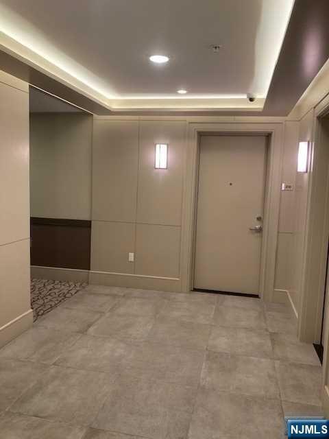 Building Photo - 461 Palisades Blvd