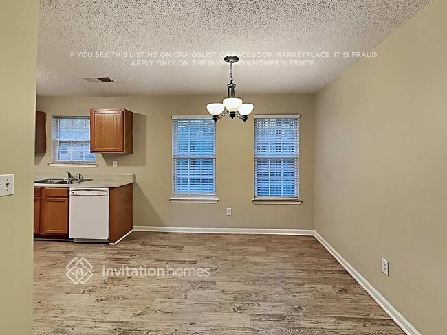 Building Photo - 432 Pecan Wood Cir