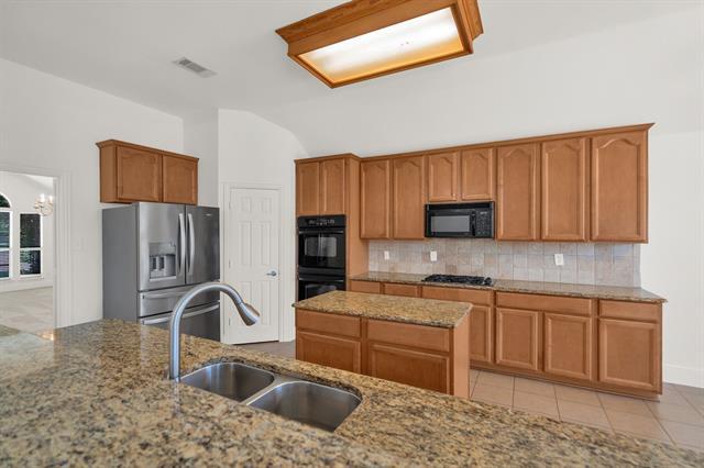 Building Photo - 3217 Hidden Springs Dr