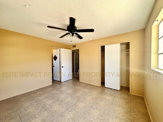 Building Photo - 5962 E 25th St