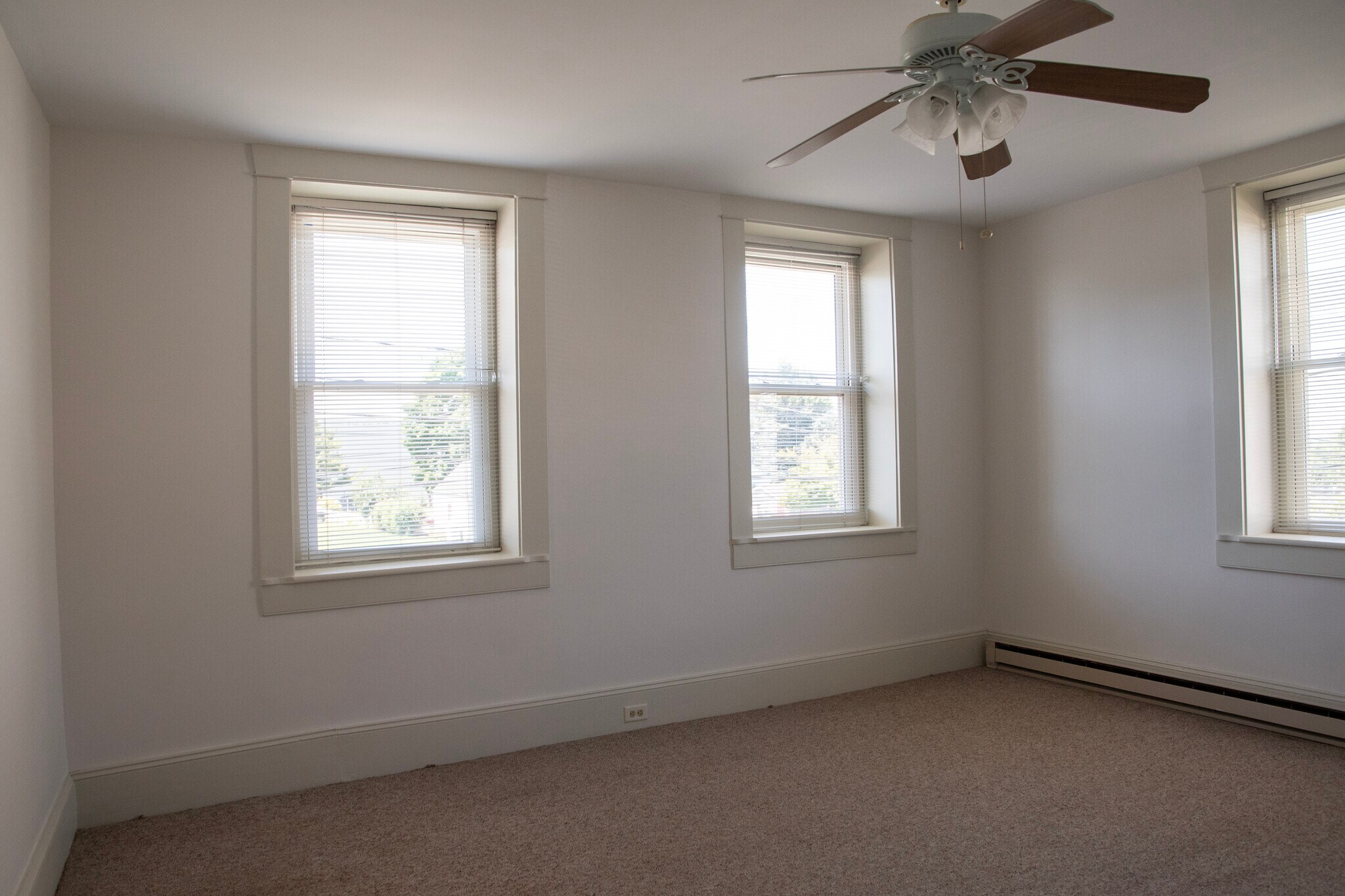 Building Photo - 10 Weidmansville Rd