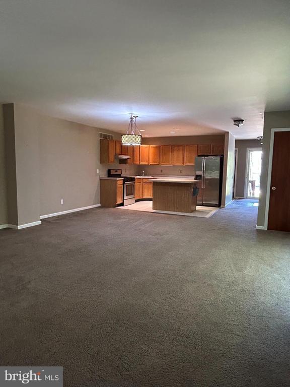 Building Photo - 319 Lynley Ln