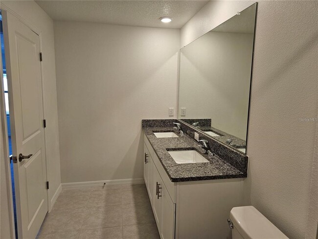 Building Photo - 8309 Crescent Oaks Dr