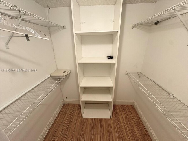 Building Photo - 8826 W McNab Rd