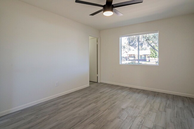 Building Photo - Charming Tempe home with a pool!