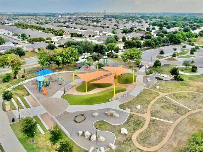 Building Photo - 308 Craters of the Moon Blvd