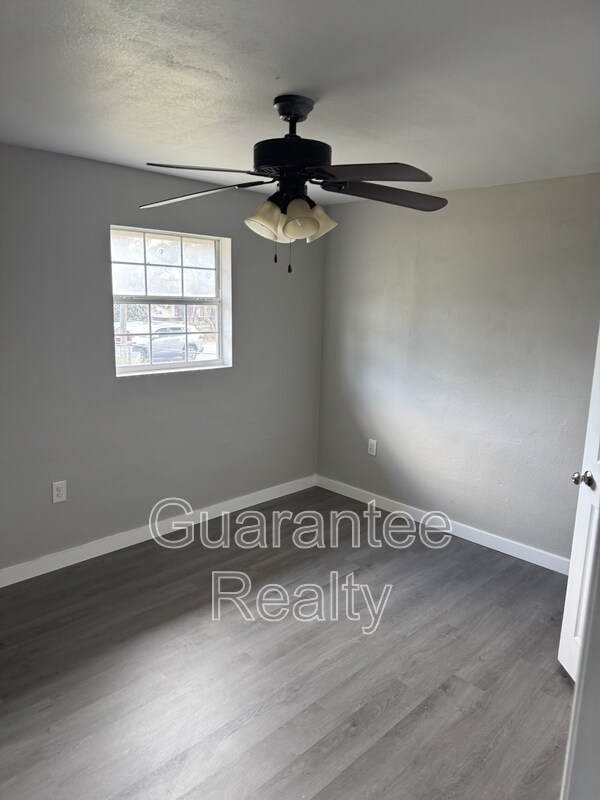 Building Photo - 2003 U.S. Hwy 17-92 N