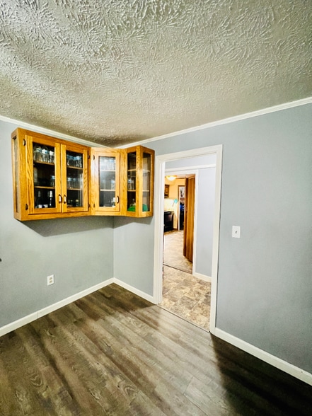 Building Photo - 12 Davidson Ave