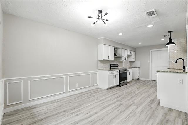 Building Photo - 2946 Ridgewood Dr