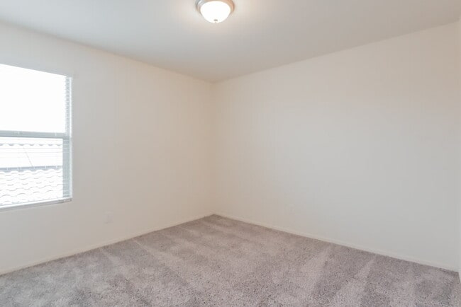 Building Photo - 10775 W Embrey Dr