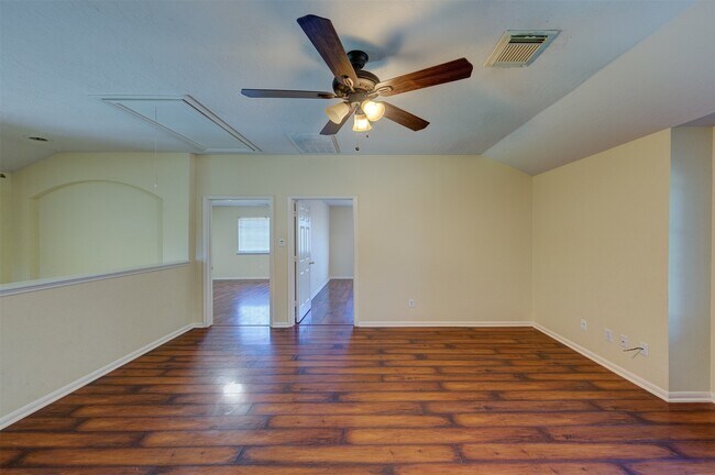 Building Photo - 2610 Ledgebrook Ln