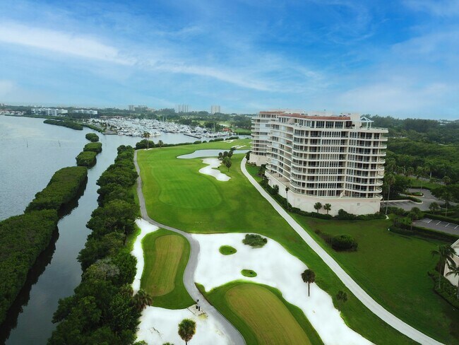 Building Photo - Luxury Seasonal or Annual Rental in the Prestigious Grand Bay Community – Longboat Key