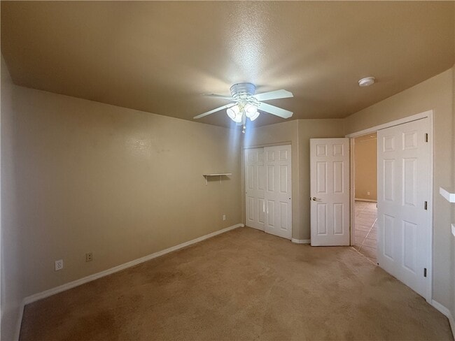 Building Photo - 3674 N Willow Rd