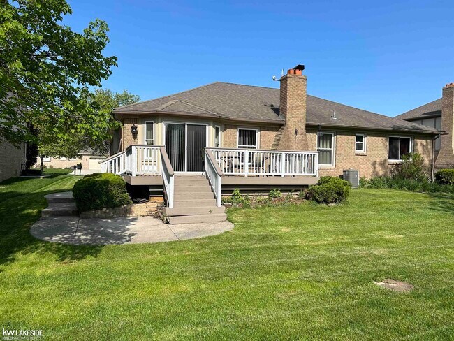 Building Photo - 52156 Antler Dr