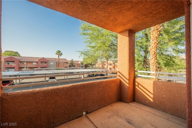 Building Photo - 4730 E Craig Rd