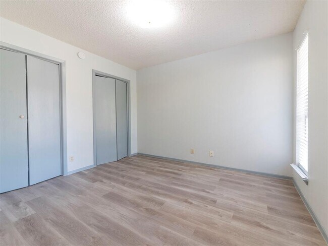 Building Photo - 9624 Sugar Hill Dr