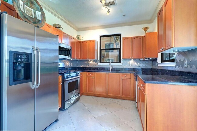 Building Photo - 2757 Via Cipriani
