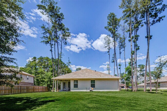 Building Photo - 2407 S Colosseum Ct