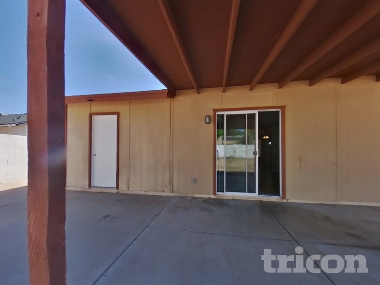 Building Photo - 18416 N 55th Dr