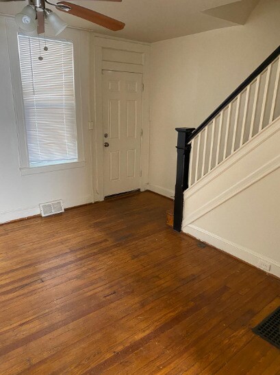 Building Photo - 3217 Elmley Ave